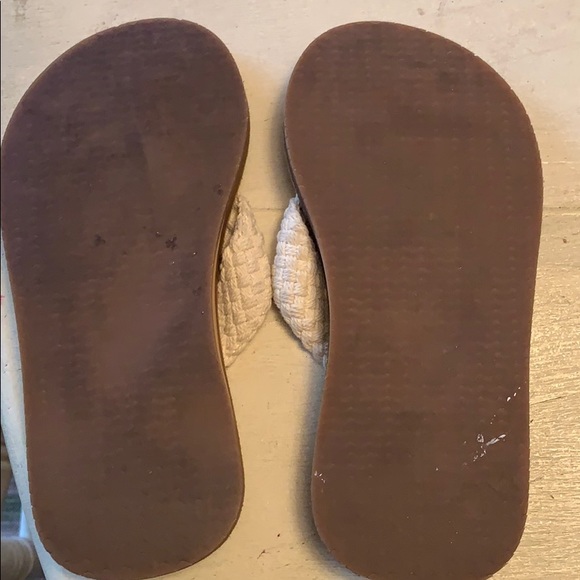 Vineyard Vines Boys flip-flops - Picture 2 of 3